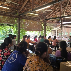 tap-huan-nhan-vien-homestay-ut-trinh-buong-ban-bep-homestay