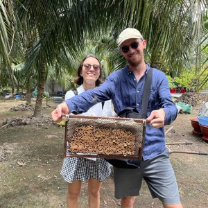 nghe-nuoi-ong-lay-mat-tren-cu-lao-tam-hiep