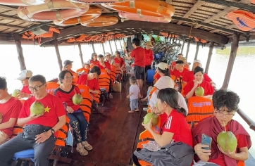 Tour 4D3N: Lênh đênh sông Hậu xuôi dòng sông Hậu từ An Giang đến cửa biển Định An