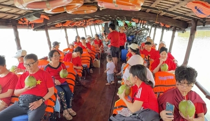 Tour 4D3N: Lênh đênh sông Hậu xuôi dòng sông Hậu từ An Giang đến cửa biển Định An