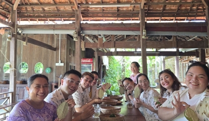 Trải nghiệm làm bánh Mít cùng Út Trinh